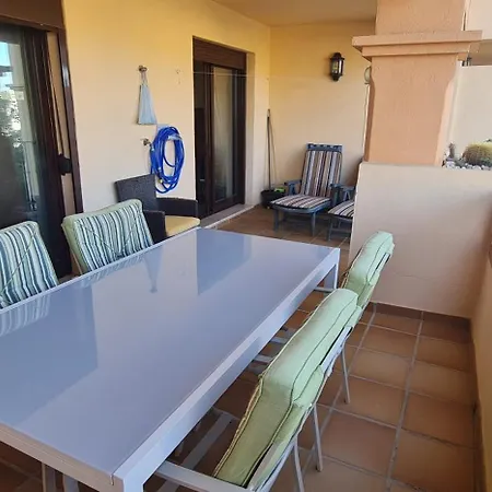 Luxury Two Bedroom In Quiet Neighborhood Апартаменты