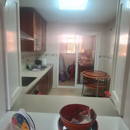 Апартаменты Luxury Two Bedroom In Quiet Neighborhood