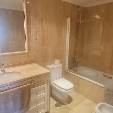 Luxury Two Bedroom In Quiet Neighborhood Малага